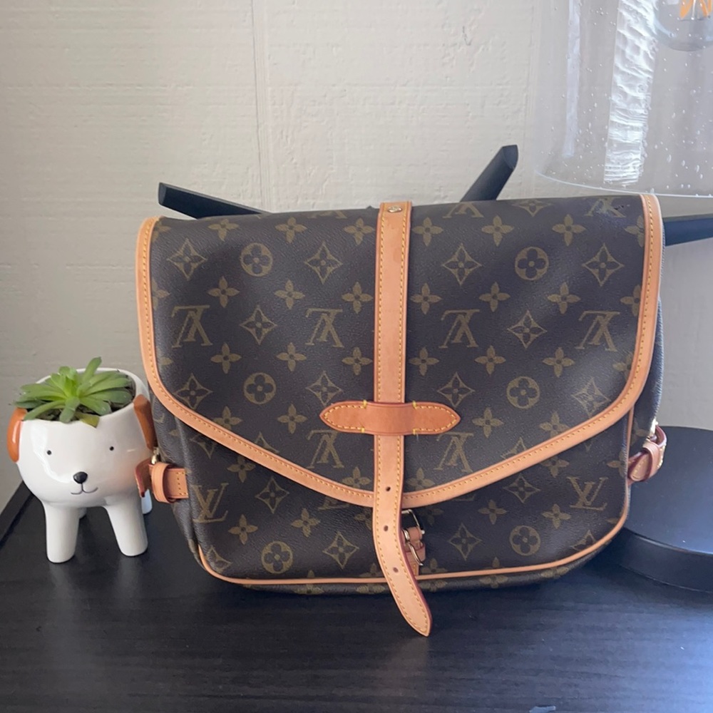 Shoulder bag